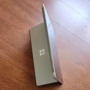 Microsoft Surface Go 10 - Silver